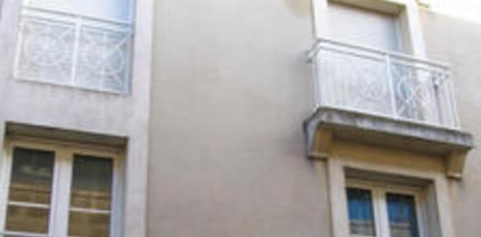 Image 1 sur 3 - Parking/box  ·  Location · Bordeaux (33000) · 1m²