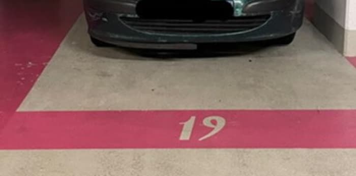 Image 2 sur 5 - Parking/box  ·  Location · Paris (75017) · 1m²