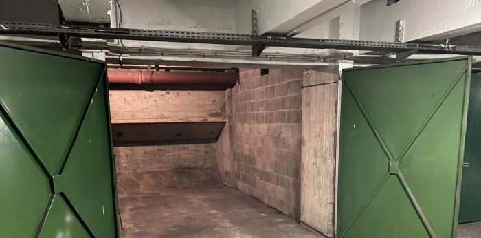 Image 3 sur 5 - Parking/box  ·  Location · Paris (75017) · 12m²