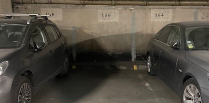 Image 2 sur 3 - Parking/box  ·  Location · Paris (75009) · 8m²