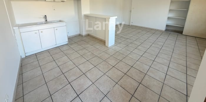 Image 1 sur 9 - Appartement  ·  Location · Villefranche Sur Saone (69400) · 4 pièces · 81m²