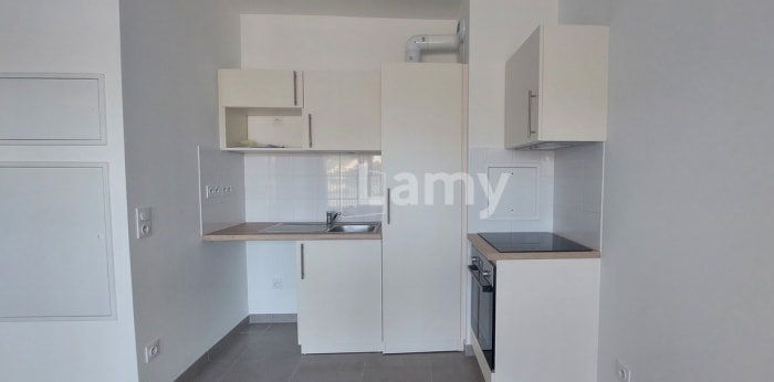 Image 3 sur 8 - Appartement  ·  Location · Provins (77160) · 2 pièces · 38m²