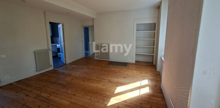 Image 4 sur 7 - Appartement  ·  Location · Clermont Ferrand (63000) · 3 pièces · 74m²