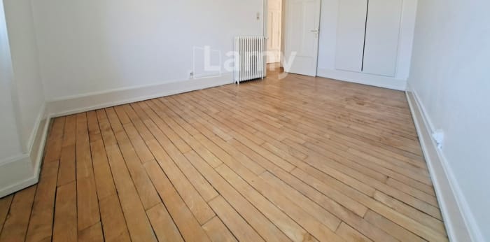 Image 4 sur 9 - Appartement  ·  Location · Belfort (90000) · 4 pièces · 88m²