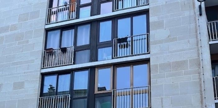 Image 1 sur 2 - Parking/box  ·  Location · Paris (75018) · 19m²