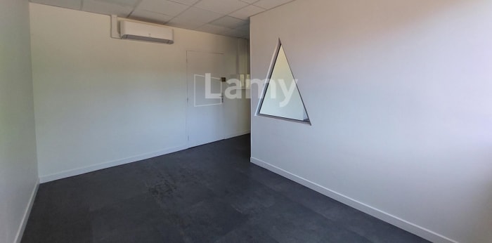 Image 12 sur 12 - Bureaux  ·  Location · Meylan (38240) · 2 pièces · 39m²