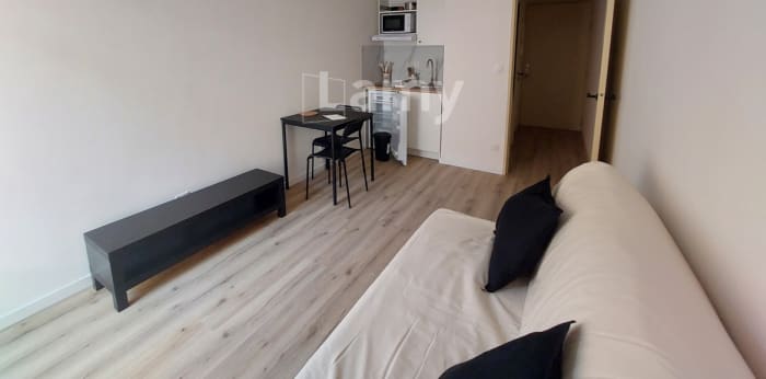 Image 3 sur 11 - Appartement  ·  Location · Nimes (30000) · 1 pièce · 18m²