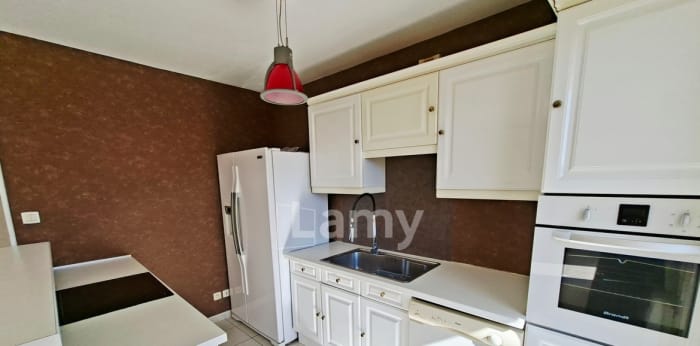 Image 2 sur 8 - Appartement  ·  Location · Ste Suzanne (25630) · 3 pièces · 64m²