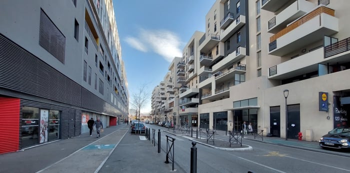 Image 1 sur 5 - Parking/box  ·  Location · Marseille (13010)