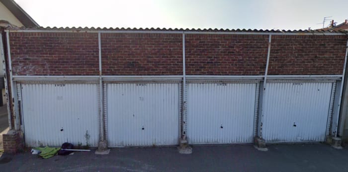 Image 1 sur 2 - Parking/box  ·  Location · Lille (59260) · 10m²