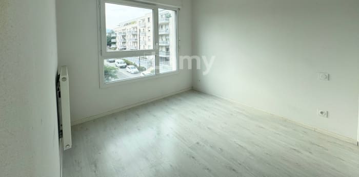 Image 4 sur 6 - Appartement  ·  Location · Clermont Ferrand (63100) · 3 pièces · 61m²