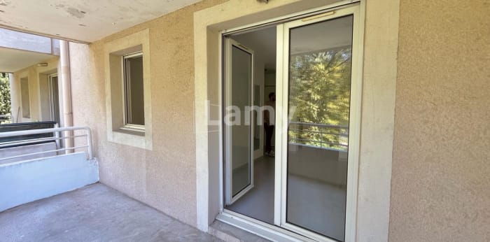Image 5 sur 11 - Appartement  ·  Location · Aix En Provence (13090) · 2 pièces · 29m²