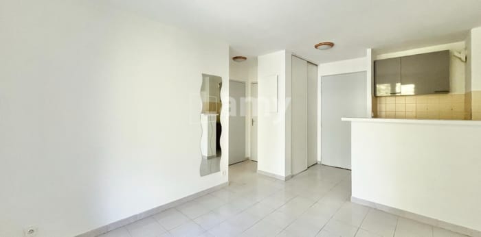Image 2 sur 11 - Appartement  ·  Location · Aix En Provence (13090) · 2 pièces · 29m²