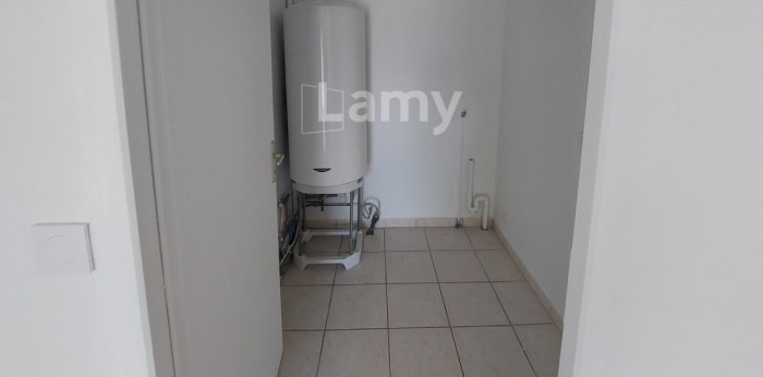 Image 4 sur 7 - Maison/villa  ·  Location · St Sulpice Et Cameyrac (33450) · 2 pièces · 59m²