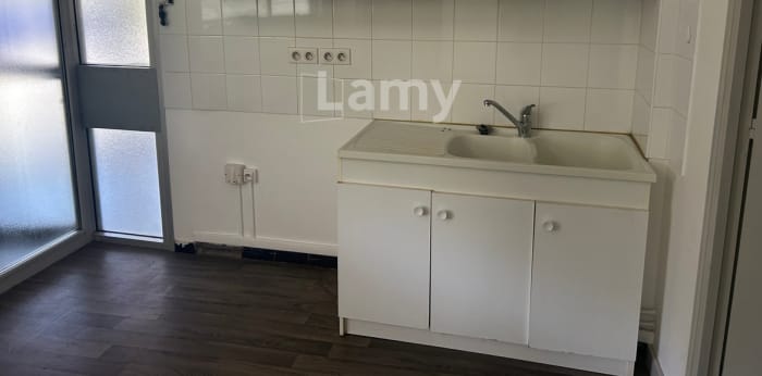 Image 13 sur 15 - Appartement  ·  Location · Besancon (25000) · 3 pièces · 54m²