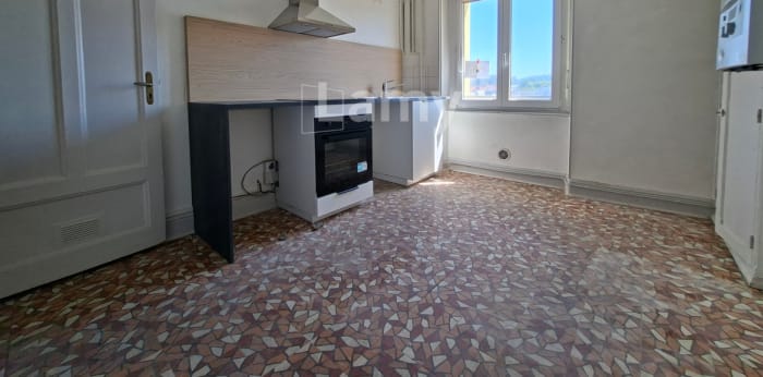 Image 3 sur 7 - Appartement  ·  Location · Belfort (90000) · 3 pièces · 83m²
