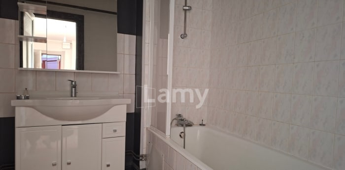 Image 5 sur 7 - Appartement  ·  Location · Belfort (90000) · 3 pièces · 83m²