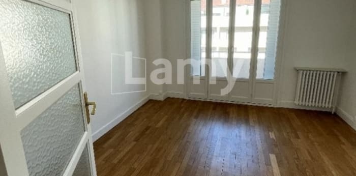 Image 2 sur 6 - Appartement  ·  Location · Lyon (69004) · 2 pièces · 55m²
