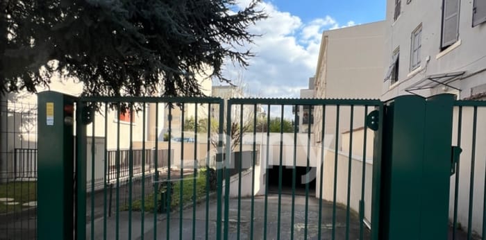Image 3 sur 3 - Parking/box  ·  Location · Villeurbanne (69100) · 10m²