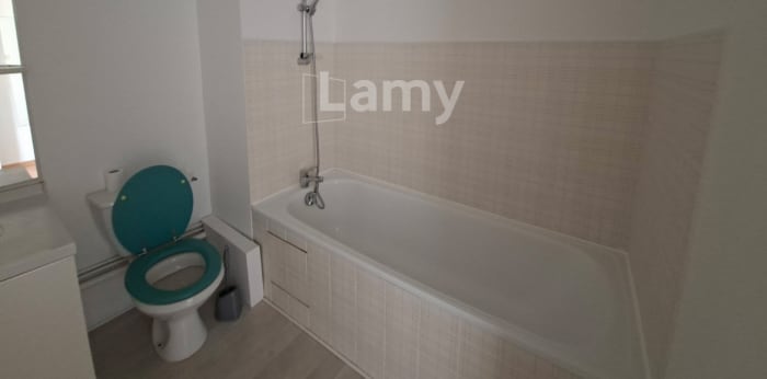 Image 11 sur 13 - Appartement  ·  Location · Besancon (25000) · 2 pièces · 47m²
