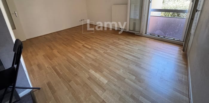 Image 1 sur 10 - Appartement  ·  Location · Dijon (21000) · 1 pièce · 28m²