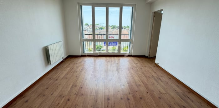 Image 1 sur 7 - Appartement  ·  Location · Chalette Sur Loing (45120) · 2 pièces · 41m²