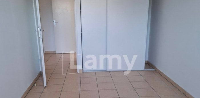 Image 6 sur 9 - Appartement  ·  Location · Toulouse (31100) · 4 pièces · 85m²