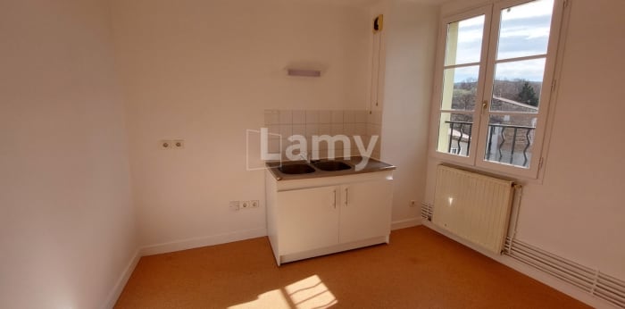 Image 3 sur 12 - Appartement  ·  Location · Coudes (63114) · 3 pièces · 56m²