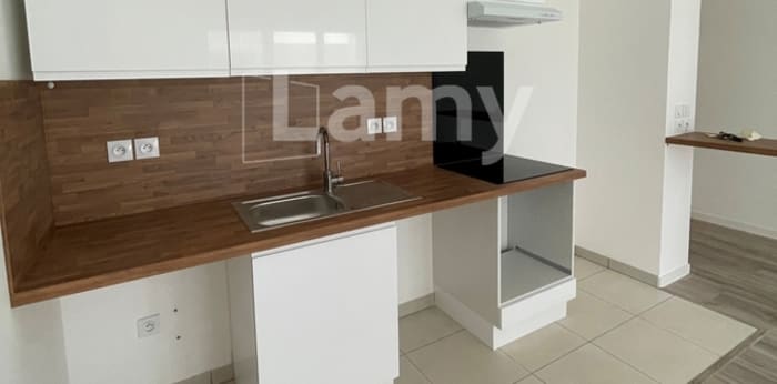 Image 3 sur 9 - Appartement  ·  Location · Lille (59160) · 2 pièces · 46m²