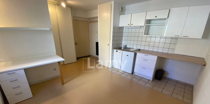 Image 2 sur 5 - Appartement  ·  Location · Strasbourg (67000) · 1 pièce · 21m²