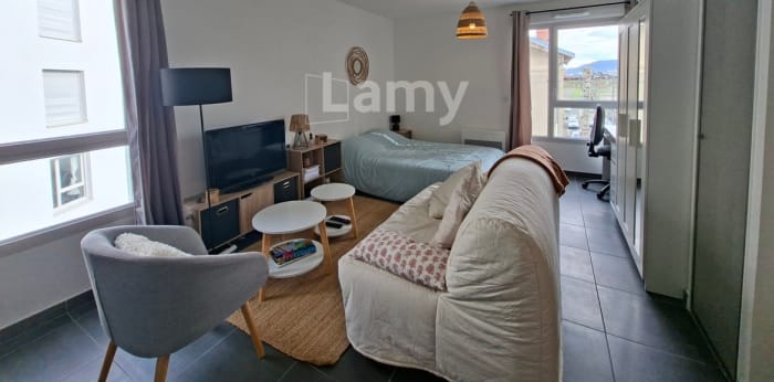 Image 1 sur 6 - Appartement  ·  Location · Clermont Ferrand (63100) · 1 pièce · 32m²