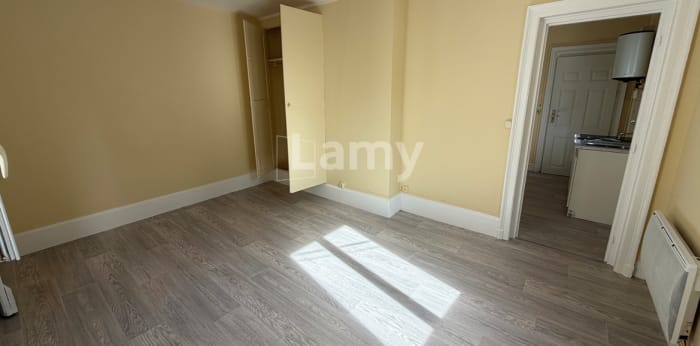 Image 8 sur 10 - Appartement  ·  Location · Chantilly (60500) · 1 pièce · 31m²