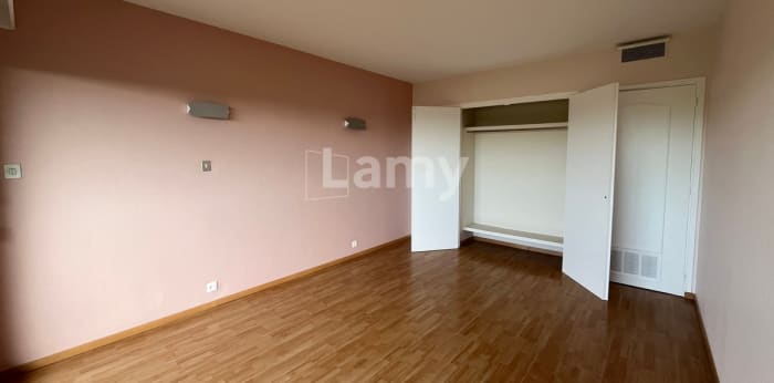 Image 20 sur 25 - Appartement  ·  Location · Dijon (21000) · 4 pièces · 101m²