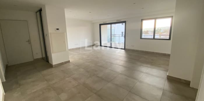 Image 6 sur 24 - Appartement  ·  Location · Caluire Et Cuire (69300) · 5 pièces · 148m²