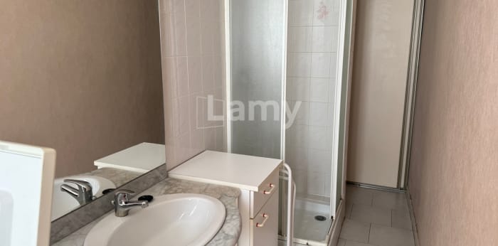Image 7 sur 10 - Appartement  ·  Location · Salon De Provence (13300) · 1 pièce · 30m²