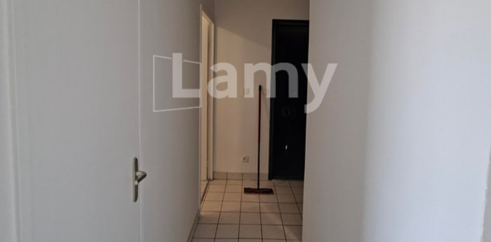 Image 8 sur 9 - Appartement  ·  Location · Rouen (76000) · 2 pièces · 45m²
