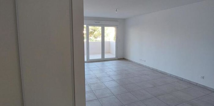 Image 2 sur 14 - Appartement  ·  Location · Nimes (30900) · 3 pièces · 61m²