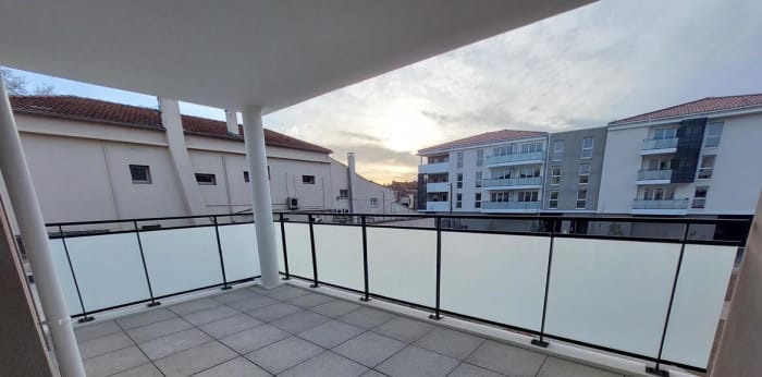 Image 7 sur 8 - Appartement  ·  Location · Avignon (84000) · 3 pièces · 61m²