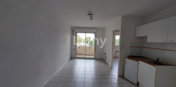 Image 2 sur 14 - Appartement  ·  Location · Nimes (30900) · 2 pièces · 34m²