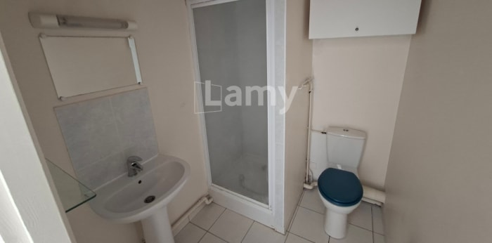 Image 4 sur 6 - Appartement  ·  Location · Valenciennes (59300) · 1 pièce · 31m²