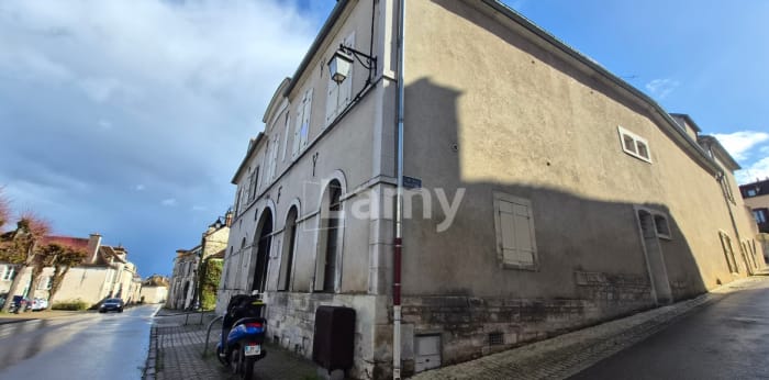 Image 2 sur 11 - Appartement  ·  Location · Tonnerre (89700) · 3 pièces · 70m²