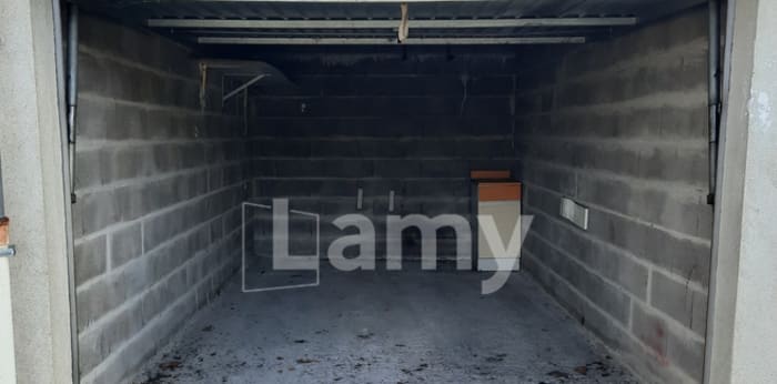Image 4 sur 4 - Parking/box  ·  Location · Montargis (45200) · 9m²