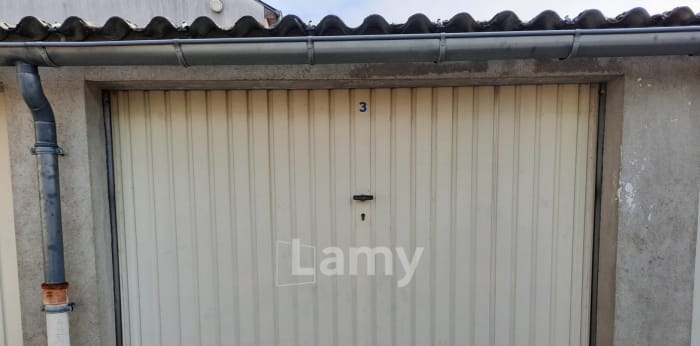 Image 2 sur 4 - Parking/box  ·  Location · Montargis (45200) · 9m²