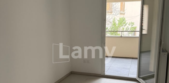 Image 7 sur 9 - Appartement  ·  Location · Cavaillon (84300) · 3 pièces · 61m²