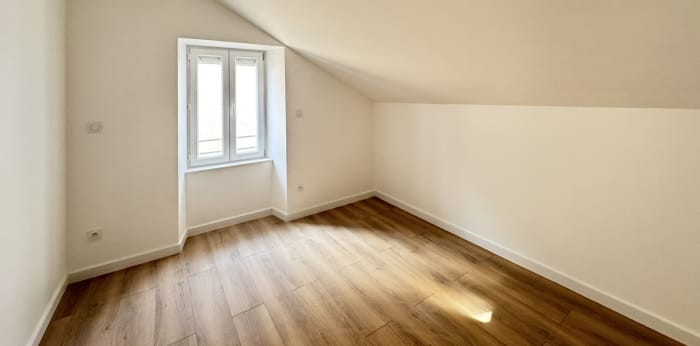 Image 3 sur 9 - Appartement  ·  Location · Les Rousses (39220) · 2 pièces · 34m²