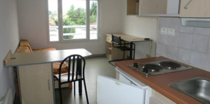 Image 1 sur 4 - Appartement  ·  Location · Pau (64000) · 1 pièce · 19m²
