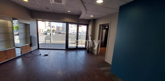 Image 6 sur 9 - Local  ·  Location · Issoire (63500) · 3 pièces · 55m²