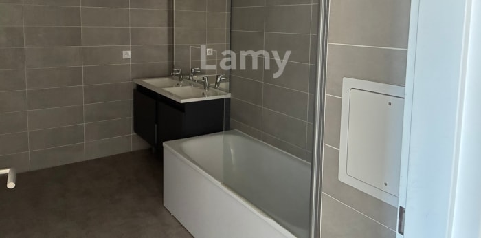 Image 7 sur 8 - Appartement  ·  Location · Creil (60100) · 4 pièces · 82m²