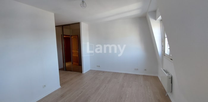 Image 9 sur 10 - Appartement  ·  Location · Valenciennes (59300) · 4 pièces · 120m²