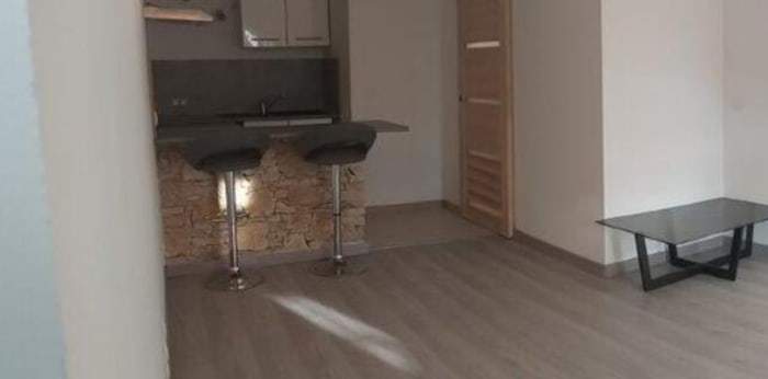 Image 6 sur 7 - Appartement  ·  Location · Ales (30100) · 1 pièce · 26m²